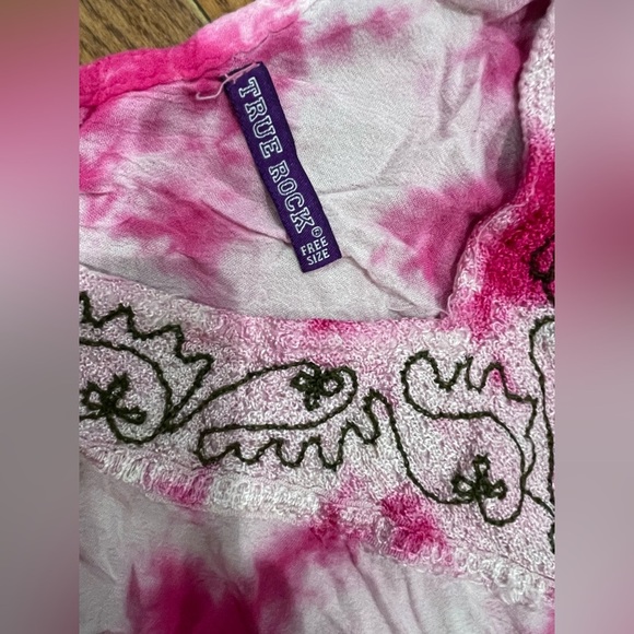 TRUE ROCK Pink Tie-Dye Top - Picture 5 of 9